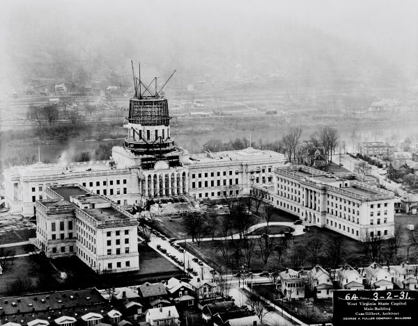 Image of the Capitol Complex, viewed form the North. Hear you can see the dome construction.